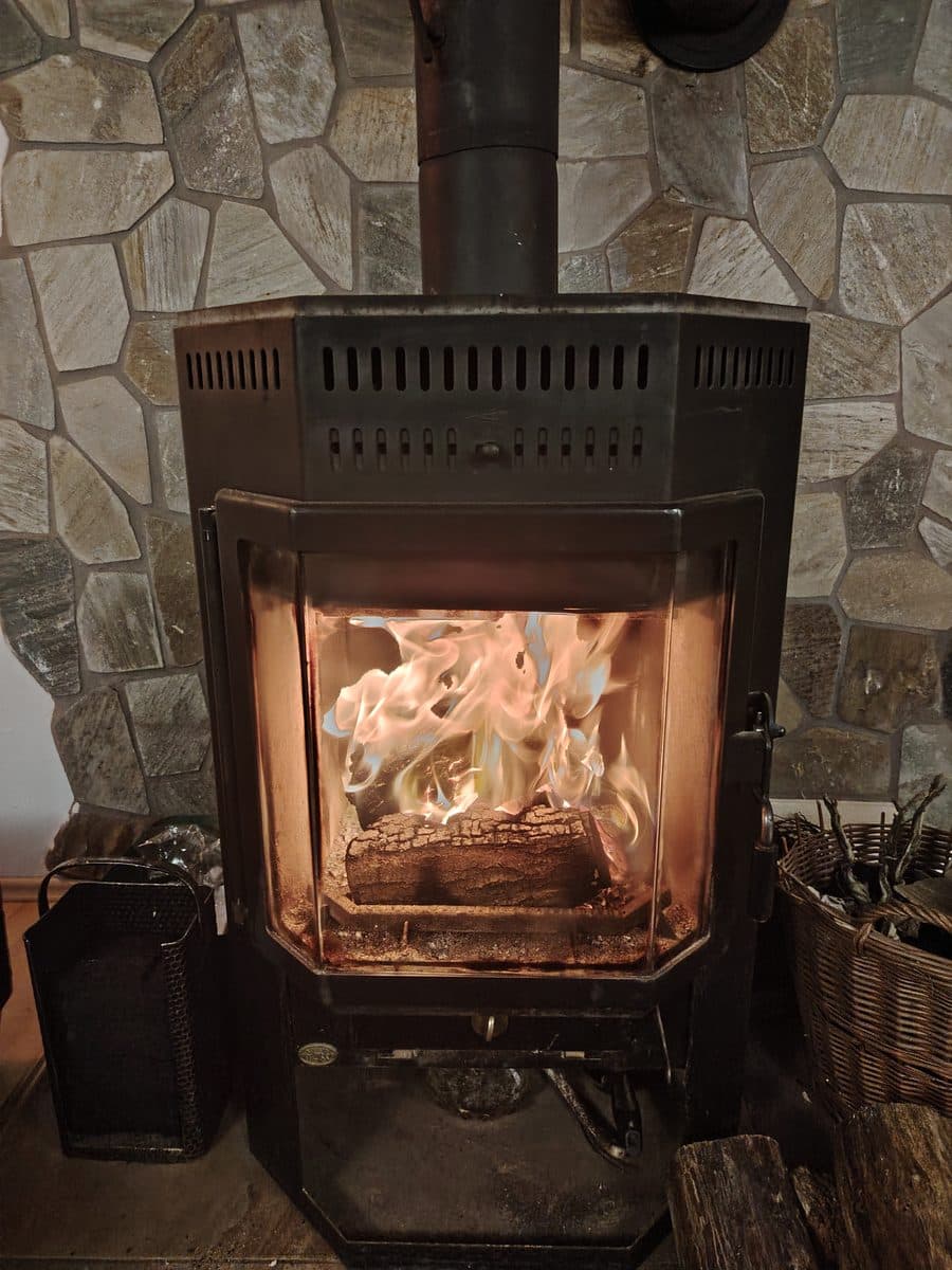 Wohlige Wärme am Kaminofen